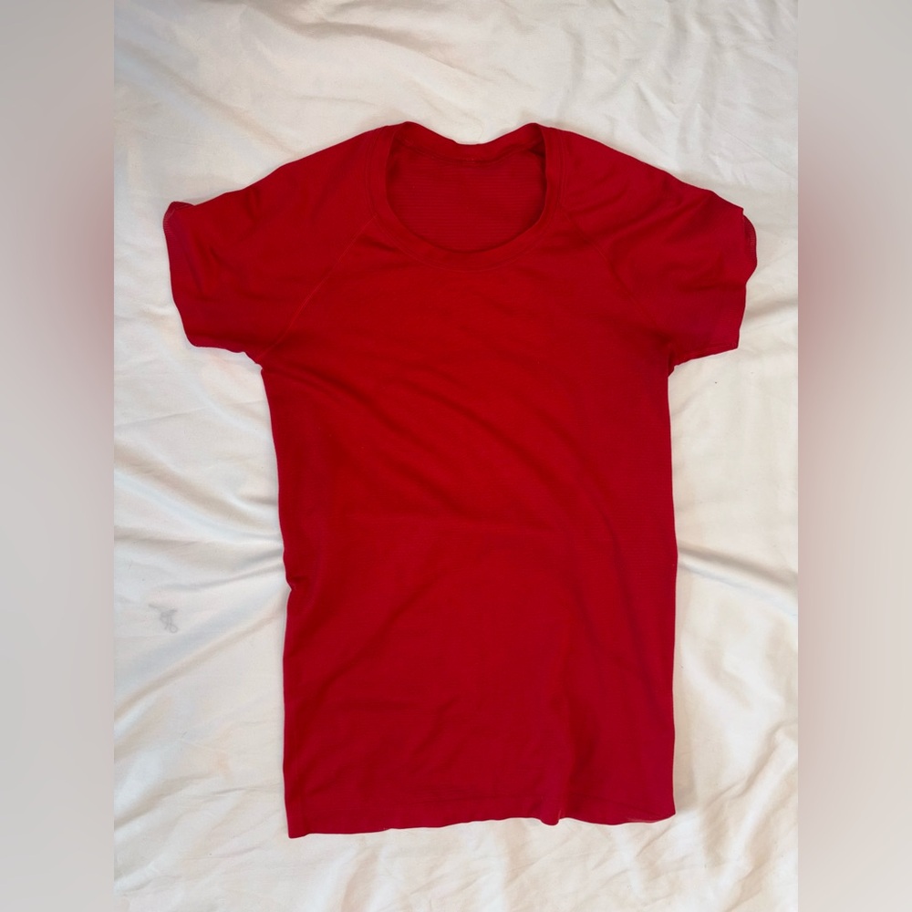 lululemon athletica Red Short Sleeve Scoop Neck Tee Top